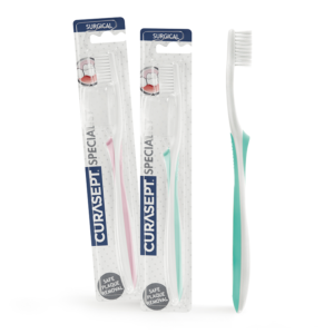 CURASEPT BROSSE A DENT SURGICAL 220A